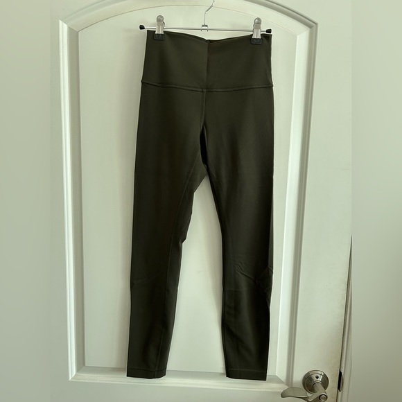 Lululemon Wunder Under 7/8th tight - Picture 2 of 5